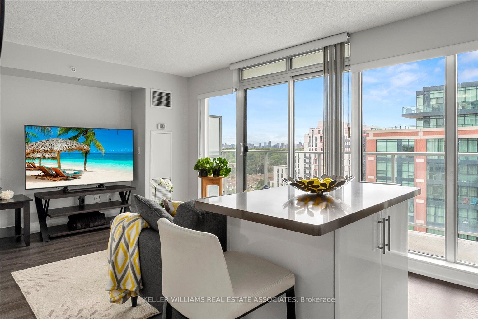 555 Wilson Ave, #E905