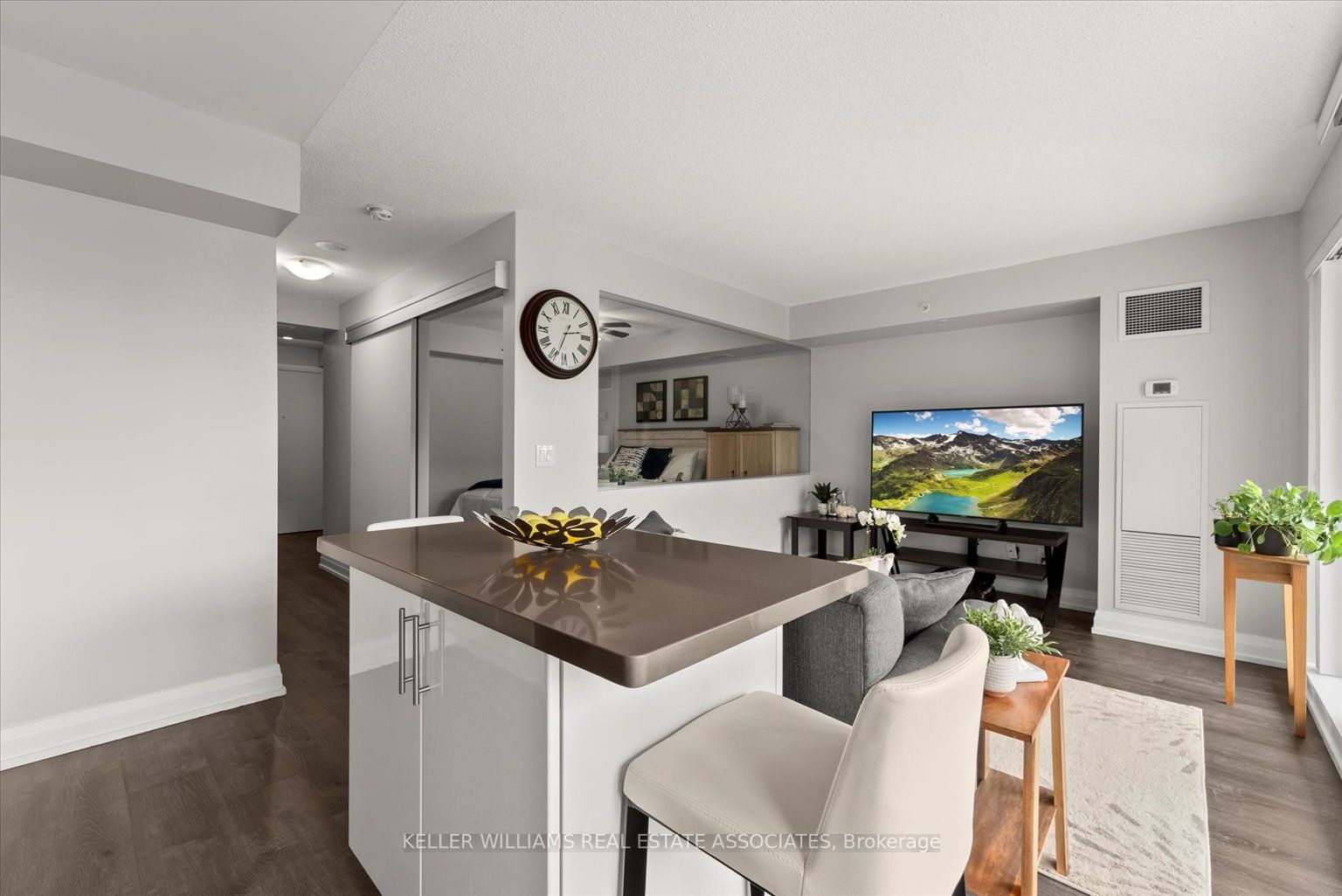555 Wilson Ave, #E905