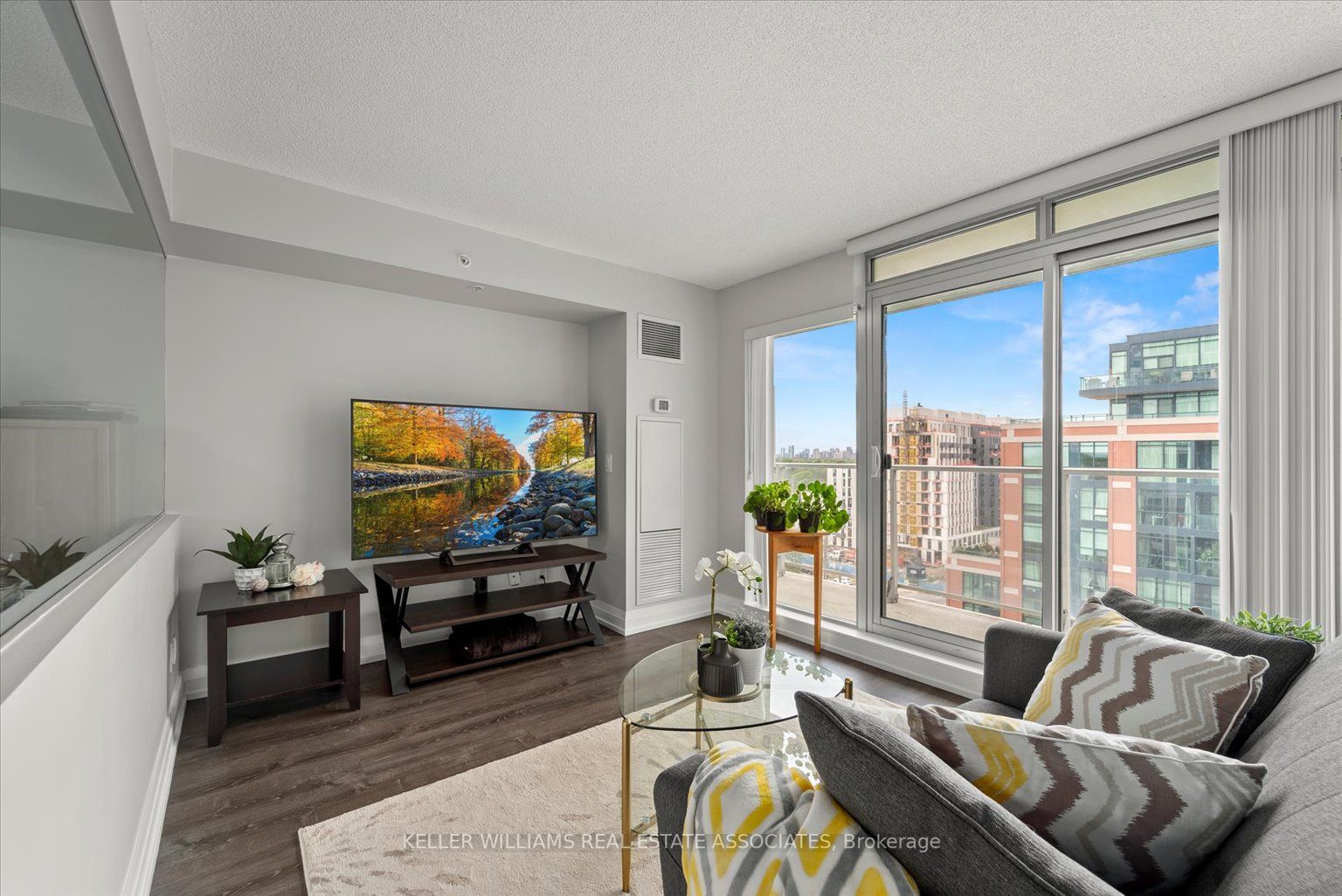 555 Wilson Ave, #E905