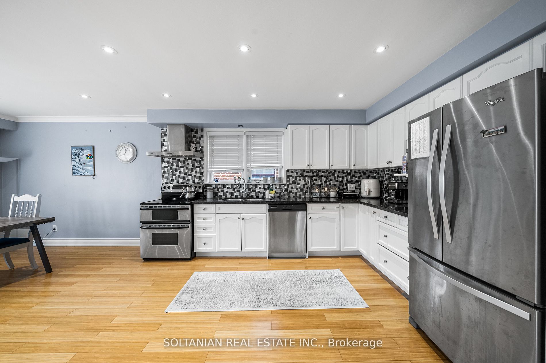 14 Dewlane Dr