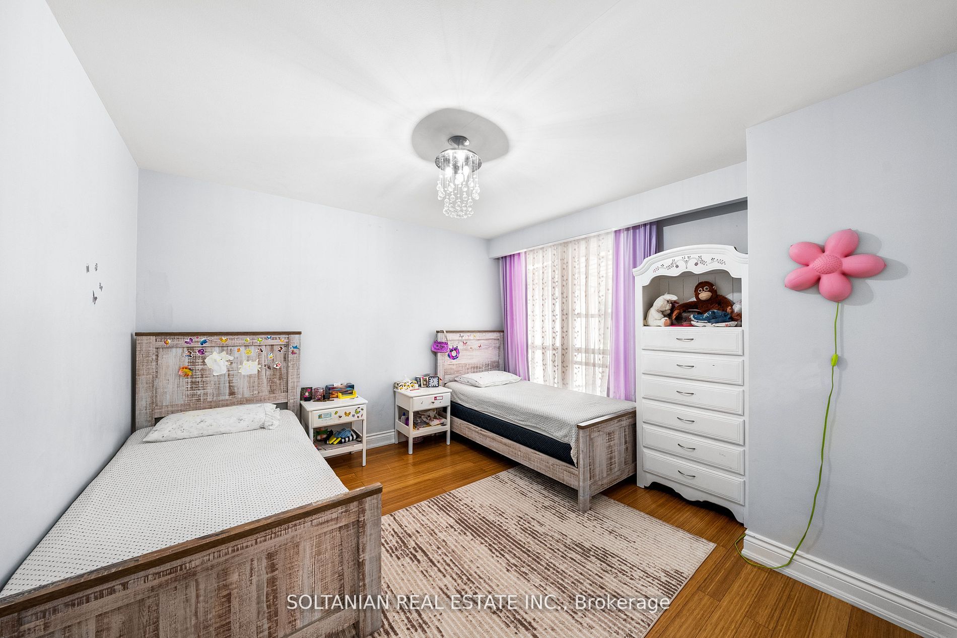 14 Dewlane Dr