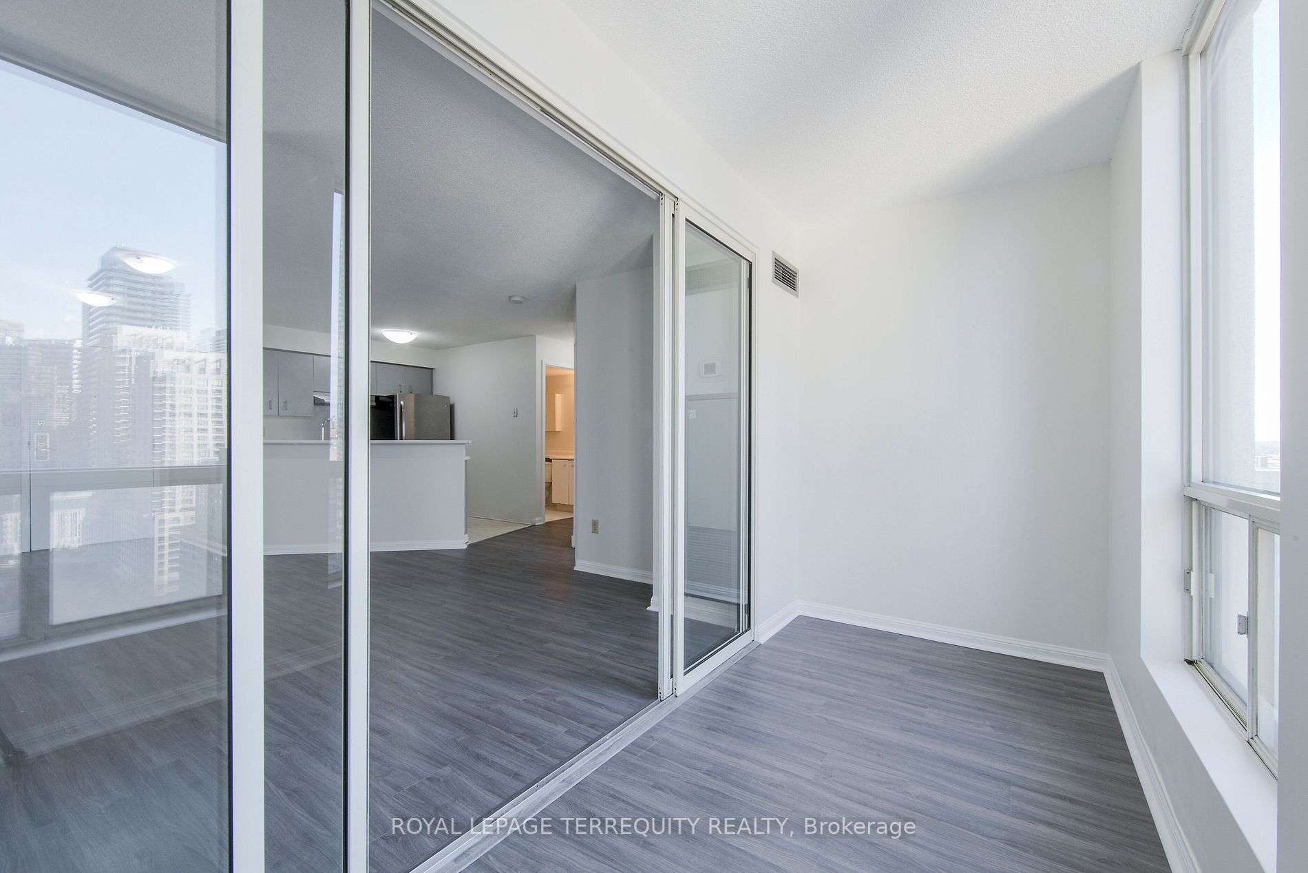 25 Grenville St, #2101