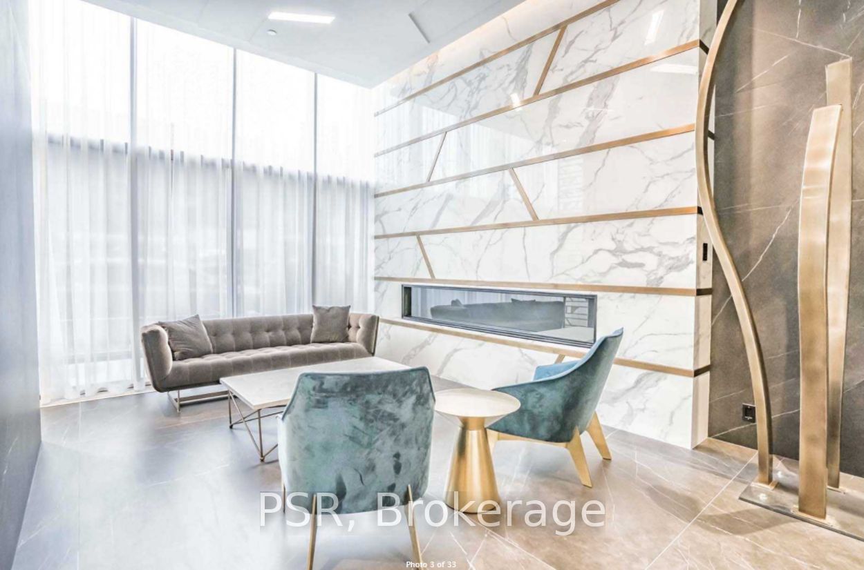 151 Avenue Rd, #410