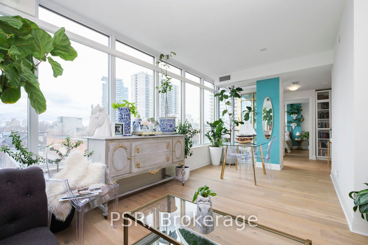 151 Avenue Rd, #410