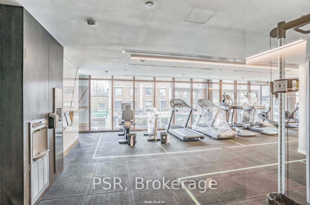 151 Avenue Rd, #410