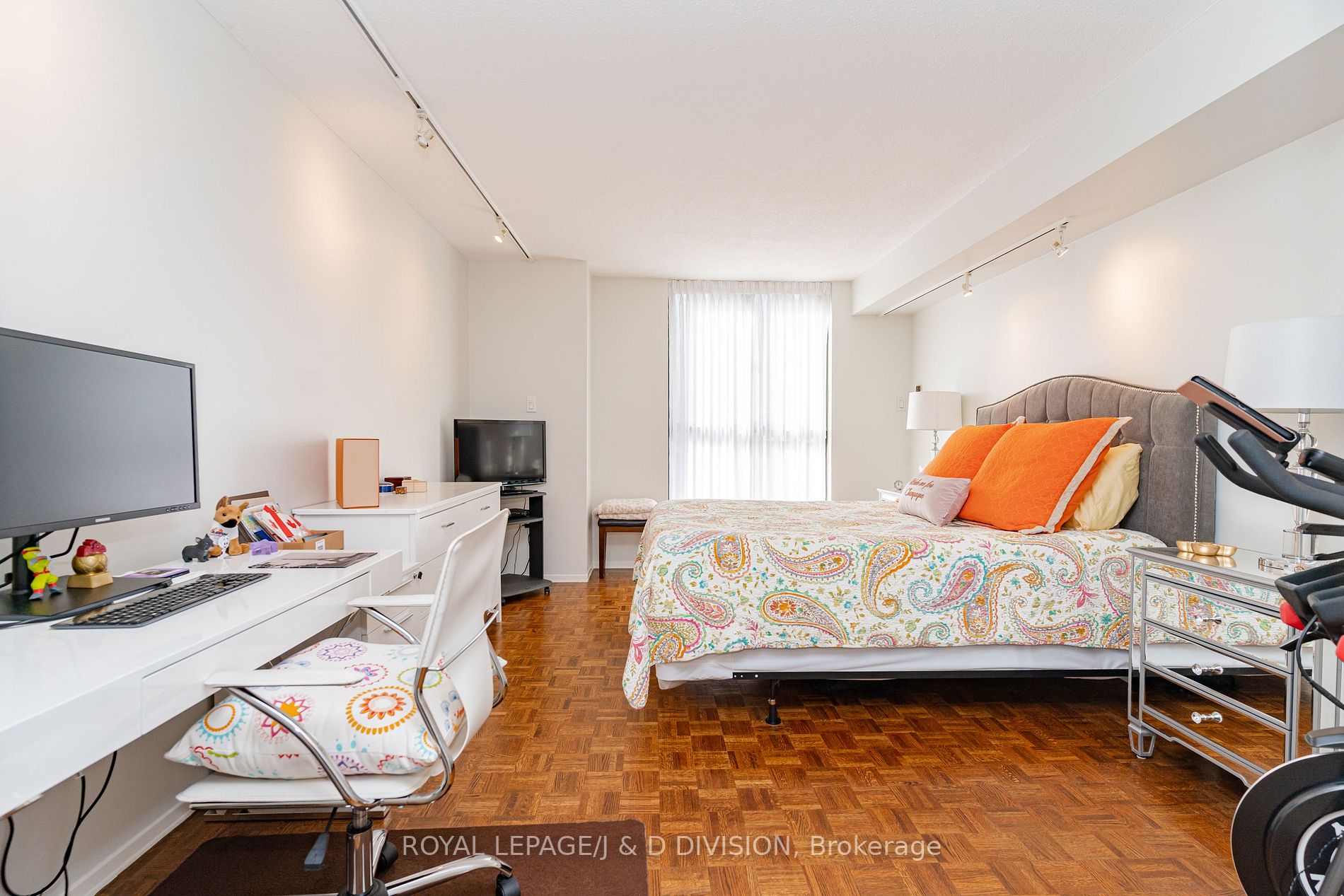 35 Church St, #410