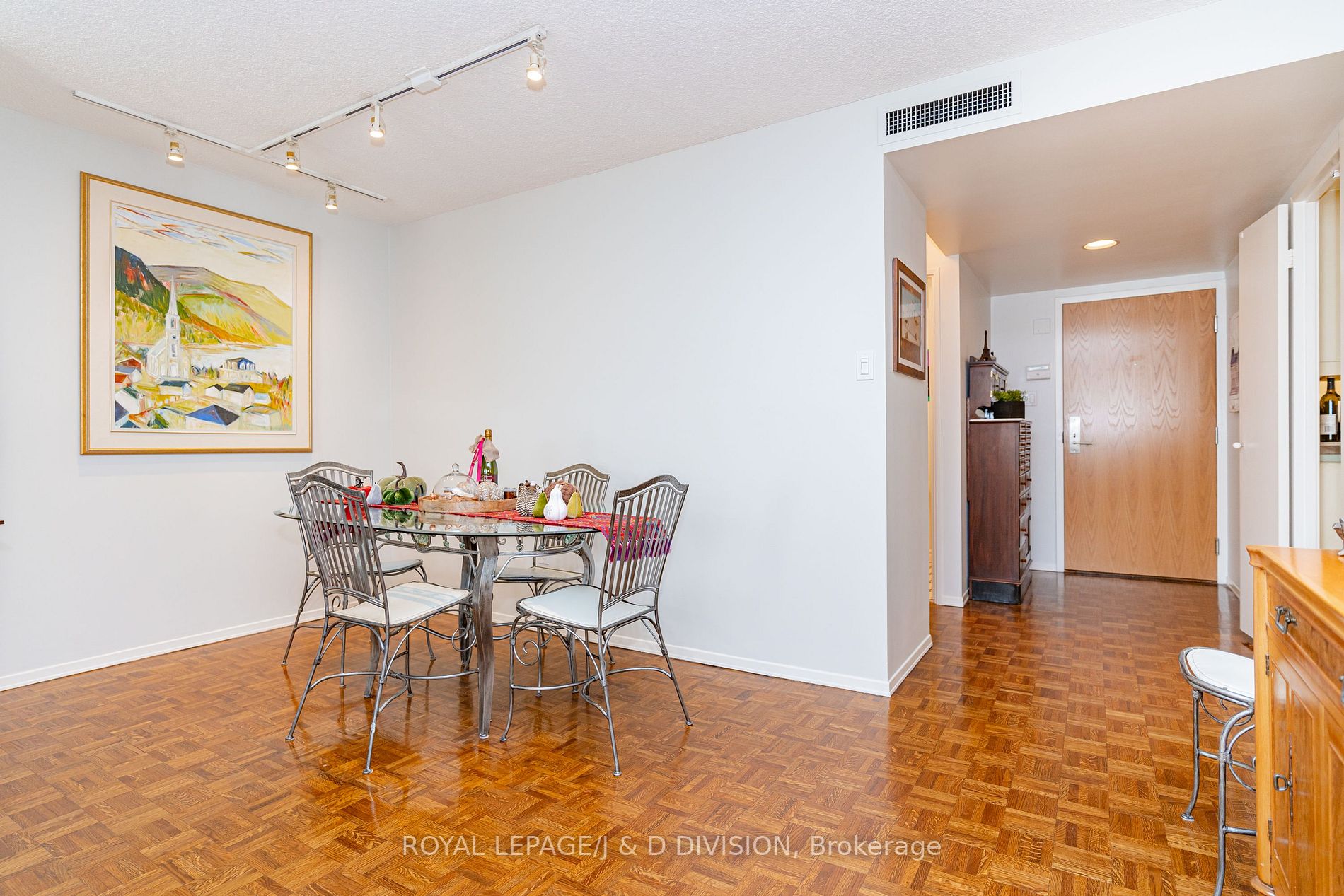 35 Church St, #410