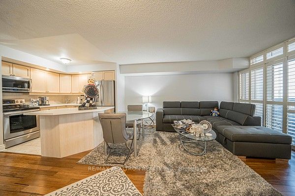 5 Northtown Way #1109