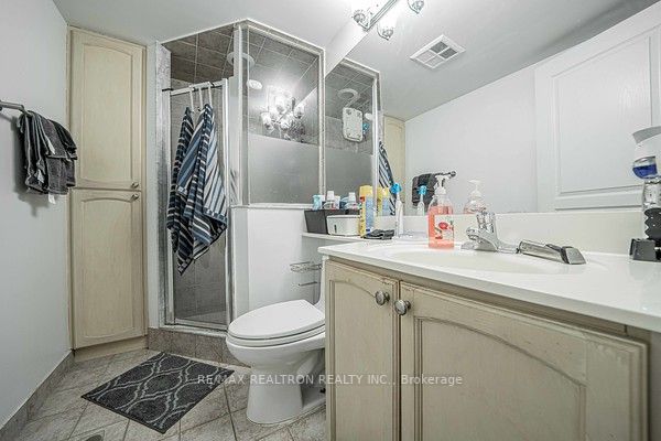 5 Northtown Way #1109