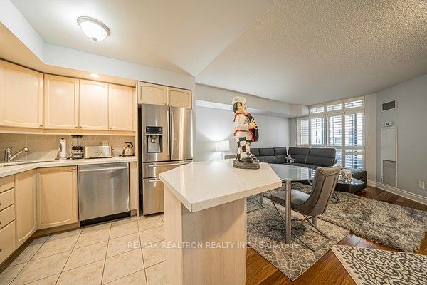 5 Northtown Way #1109