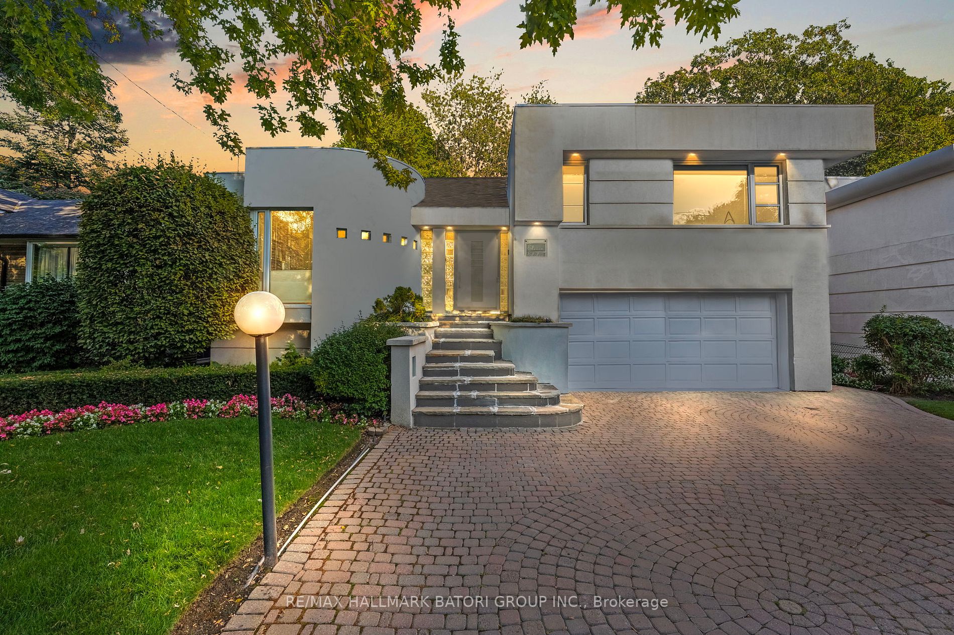 11 Saguenay Ave