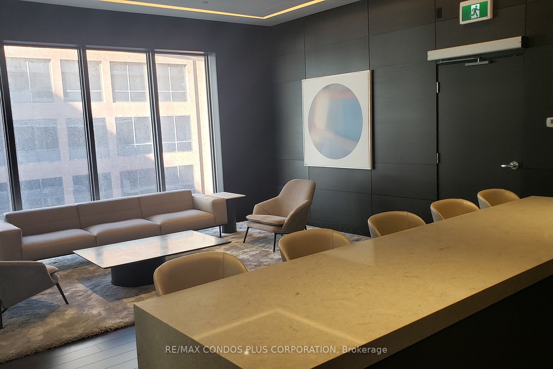 2221 Yonge St, #2006