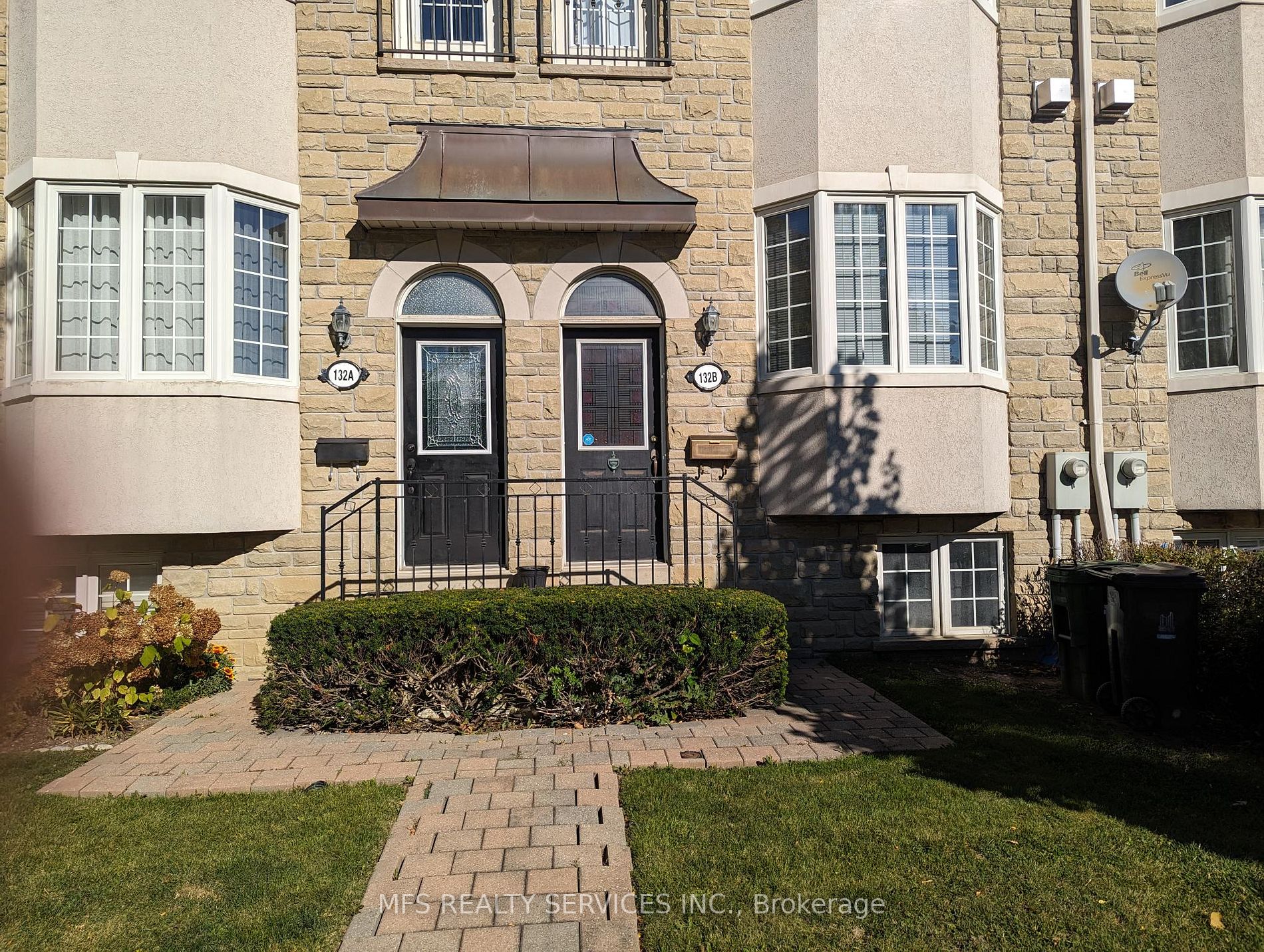 132 B Finch Ave E