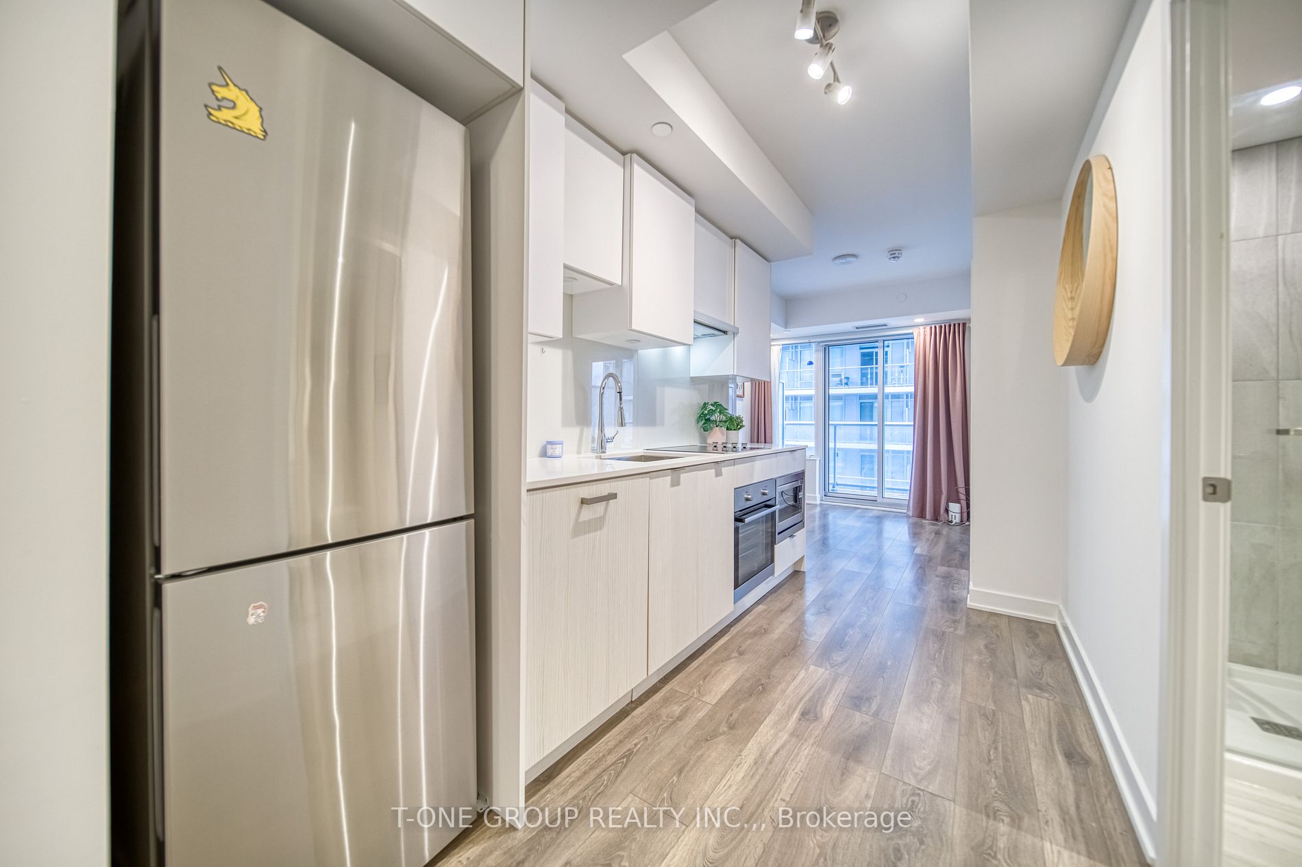 99 Broadway Ave, #2808