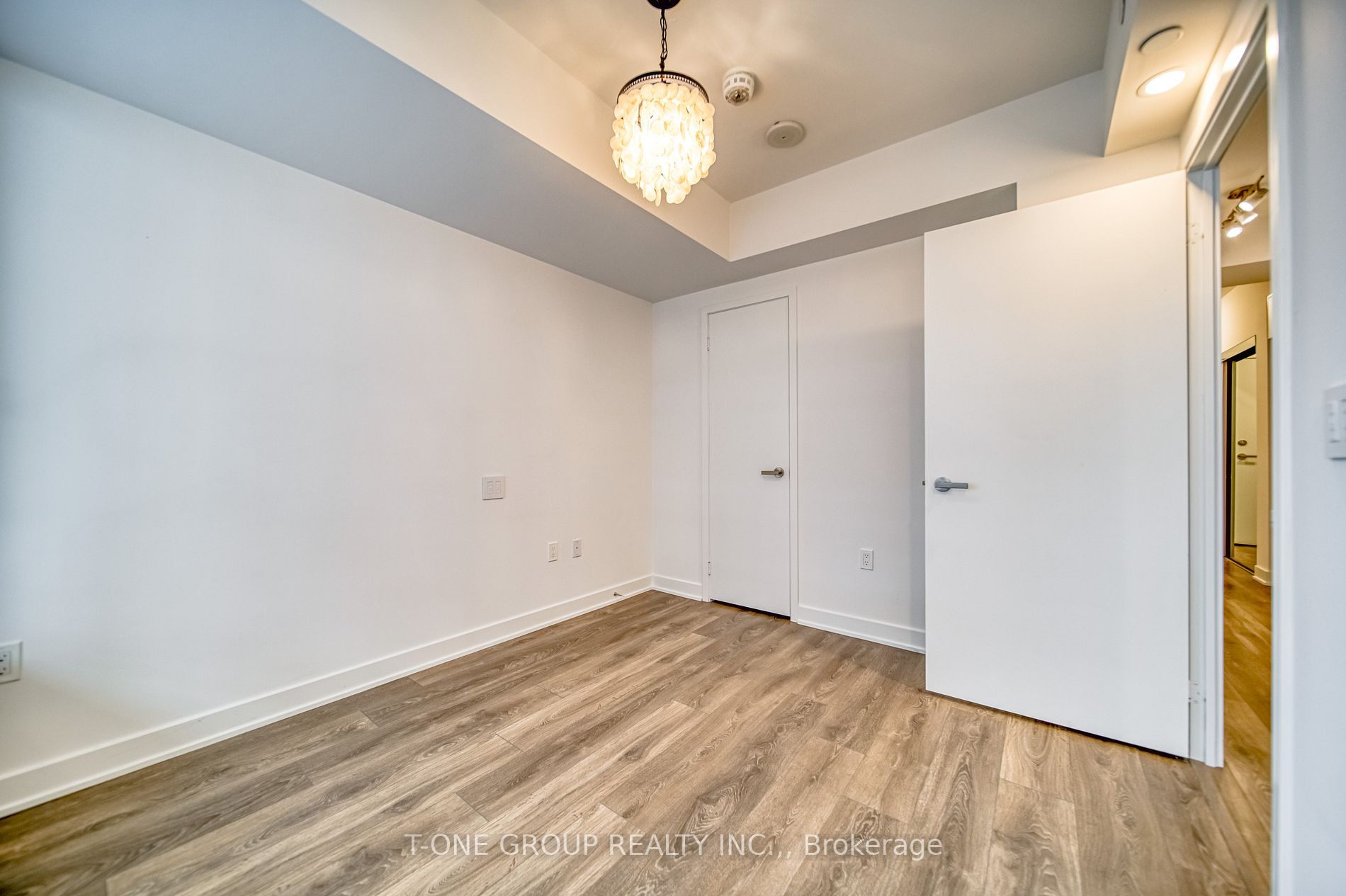 99 Broadway Ave, #2808