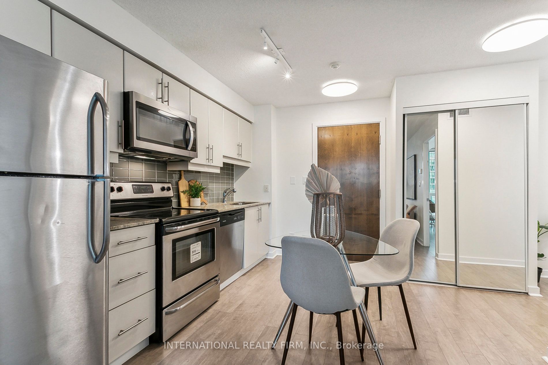 33 Bay St, #1105