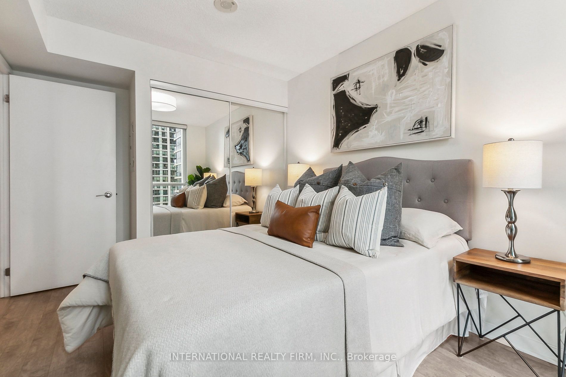 33 Bay St, #1105