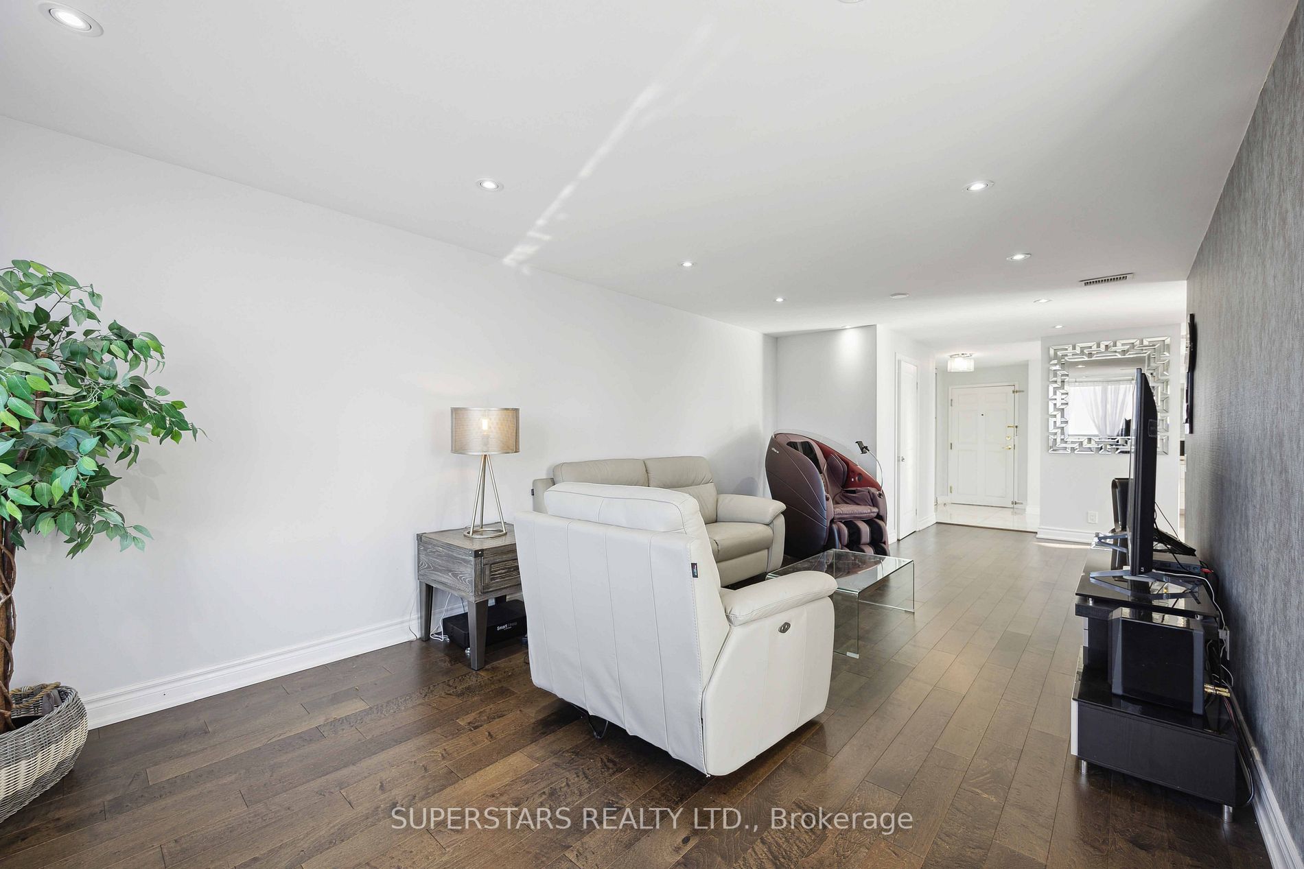 100 Upper Madison Ave, #2808