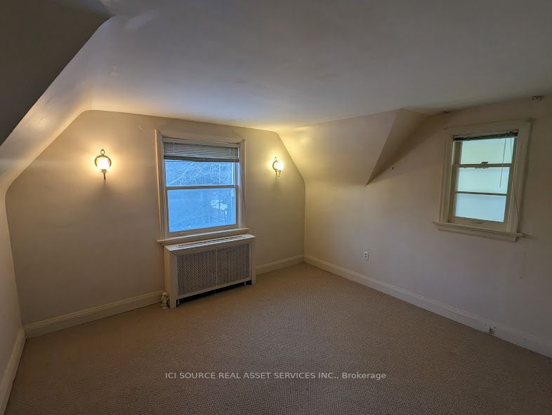 80 Otter Cres
