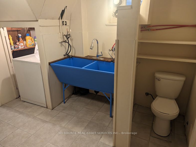 80 Otter Cres