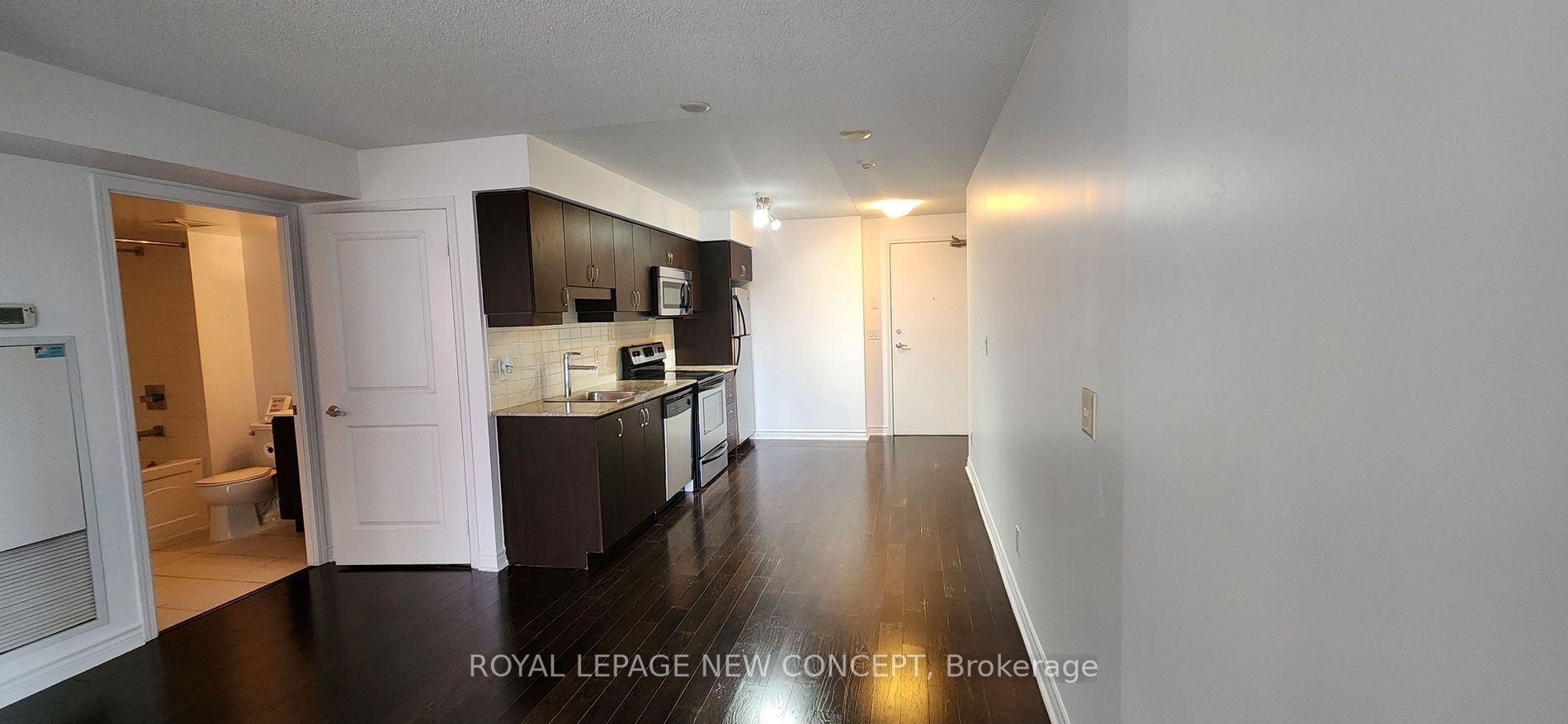 27 Rean Dr, #330
