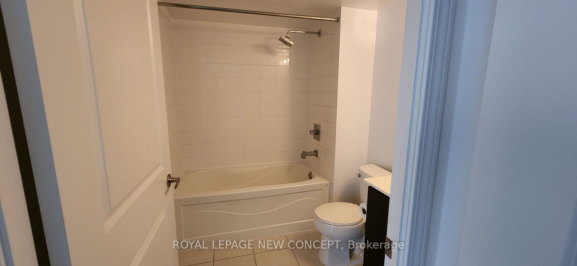 27 Rean Dr, #330