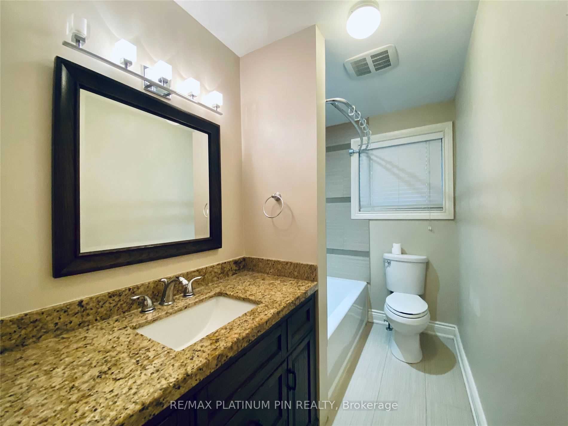 15 Whitelock Cres