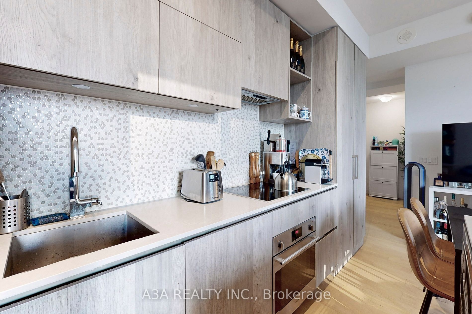 1 Yorkville Ave, #2605