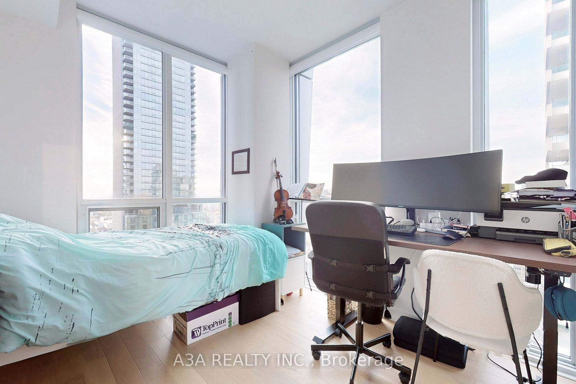 1 Yorkville Ave, #2605