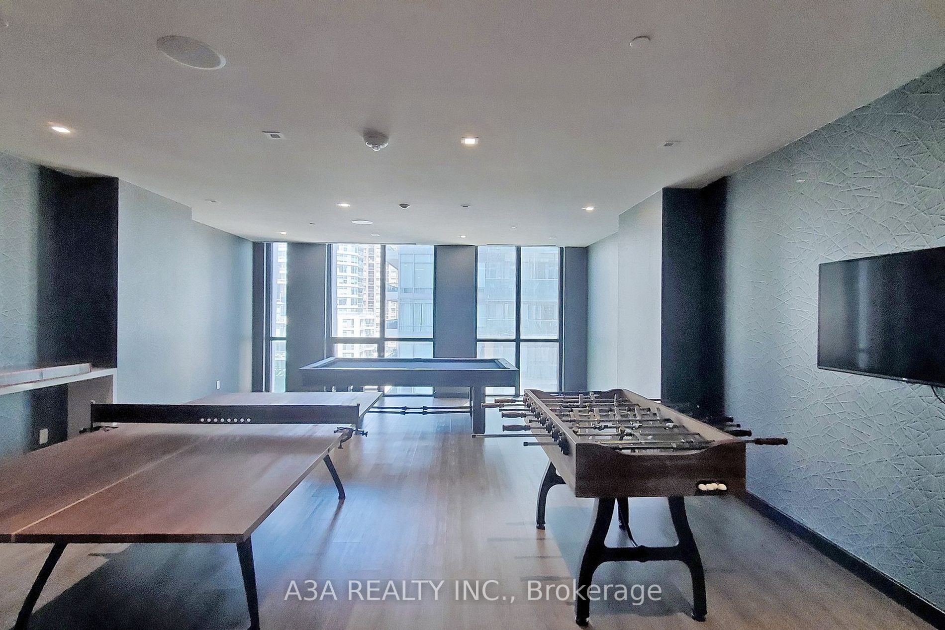 1 Yorkville Ave, #2605