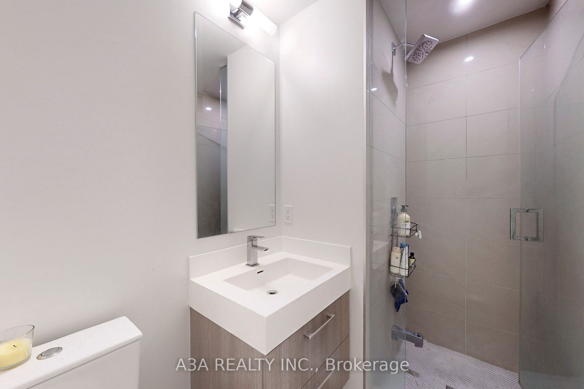 1 Yorkville Ave, #2605