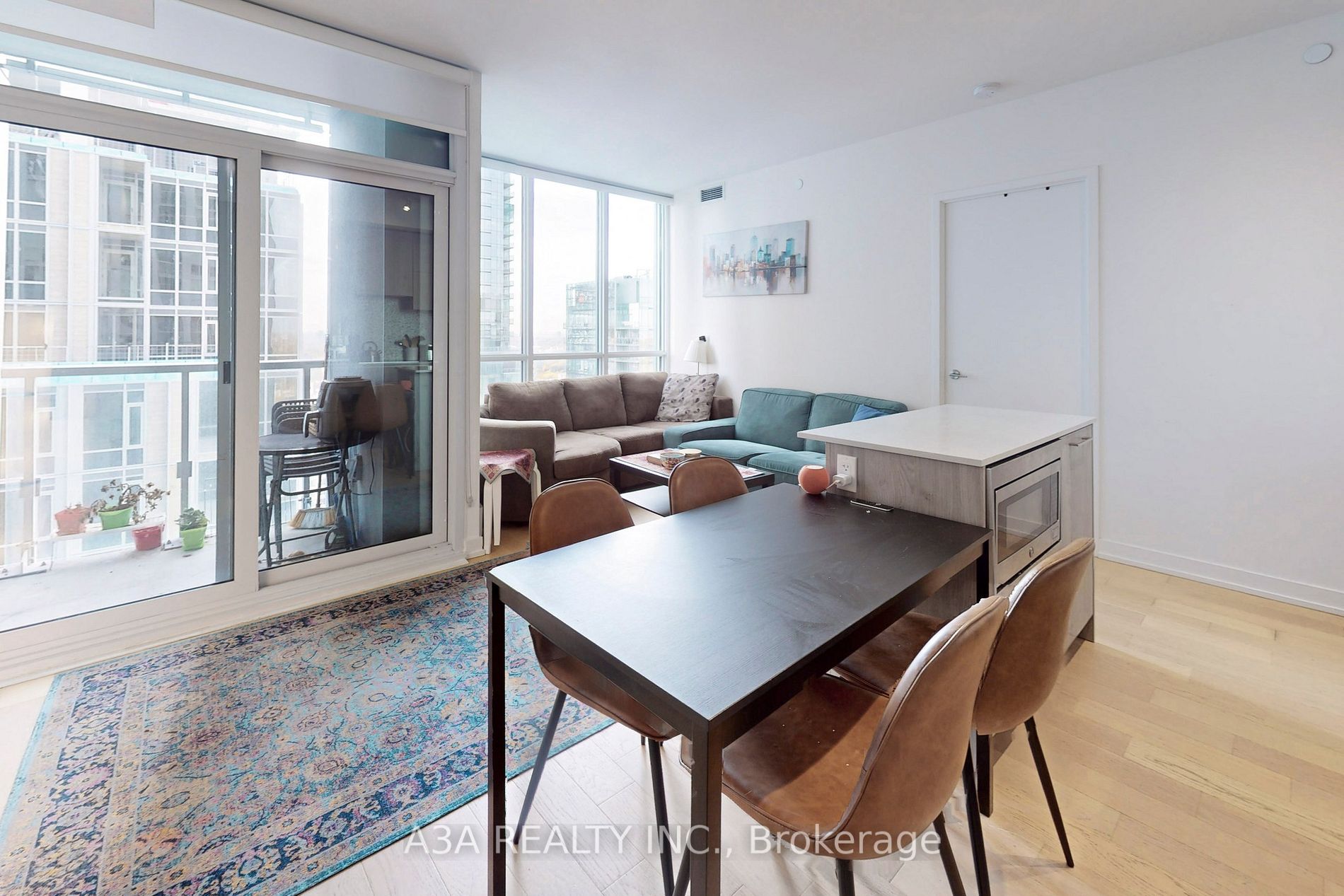 1 Yorkville Ave, #2605