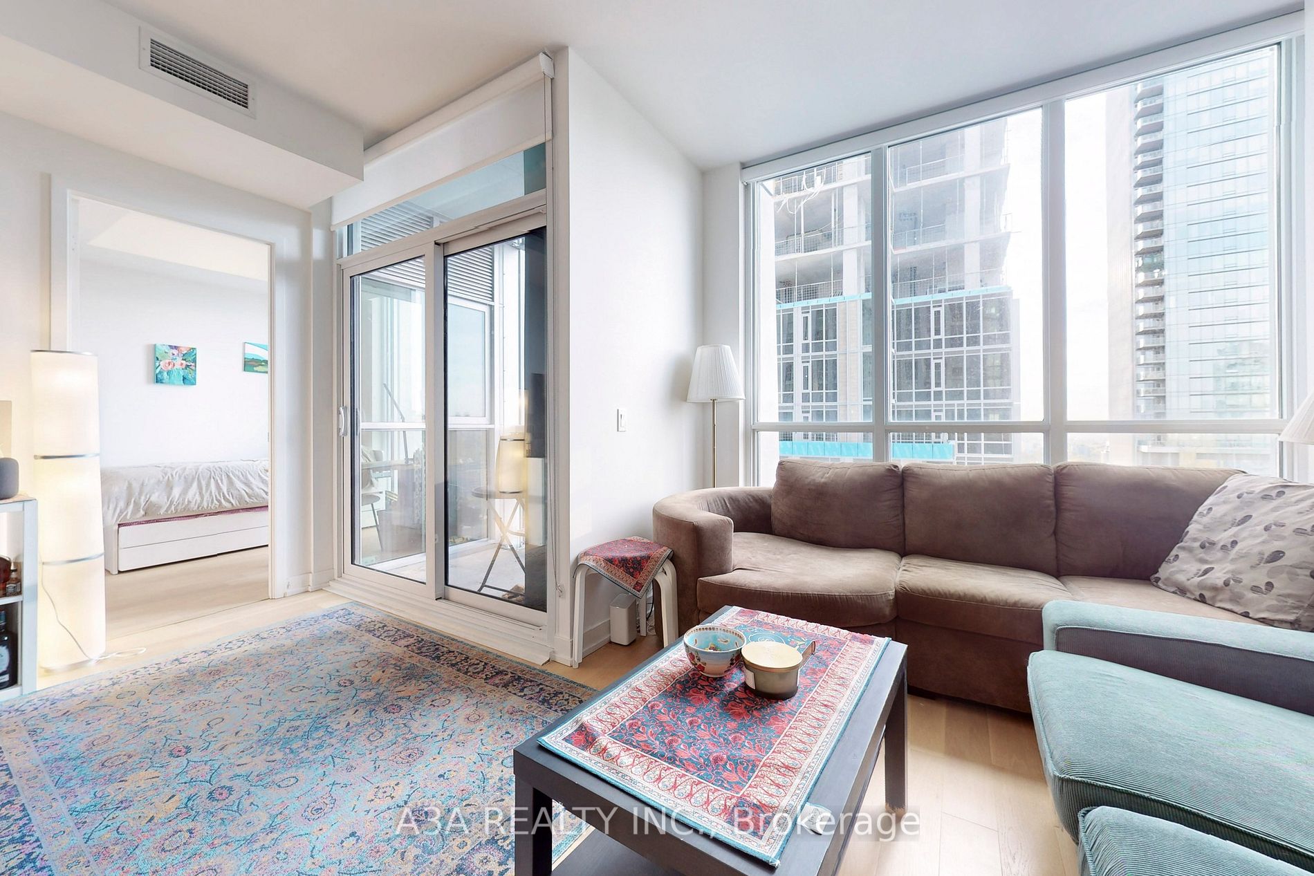 1 Yorkville Ave, #2605