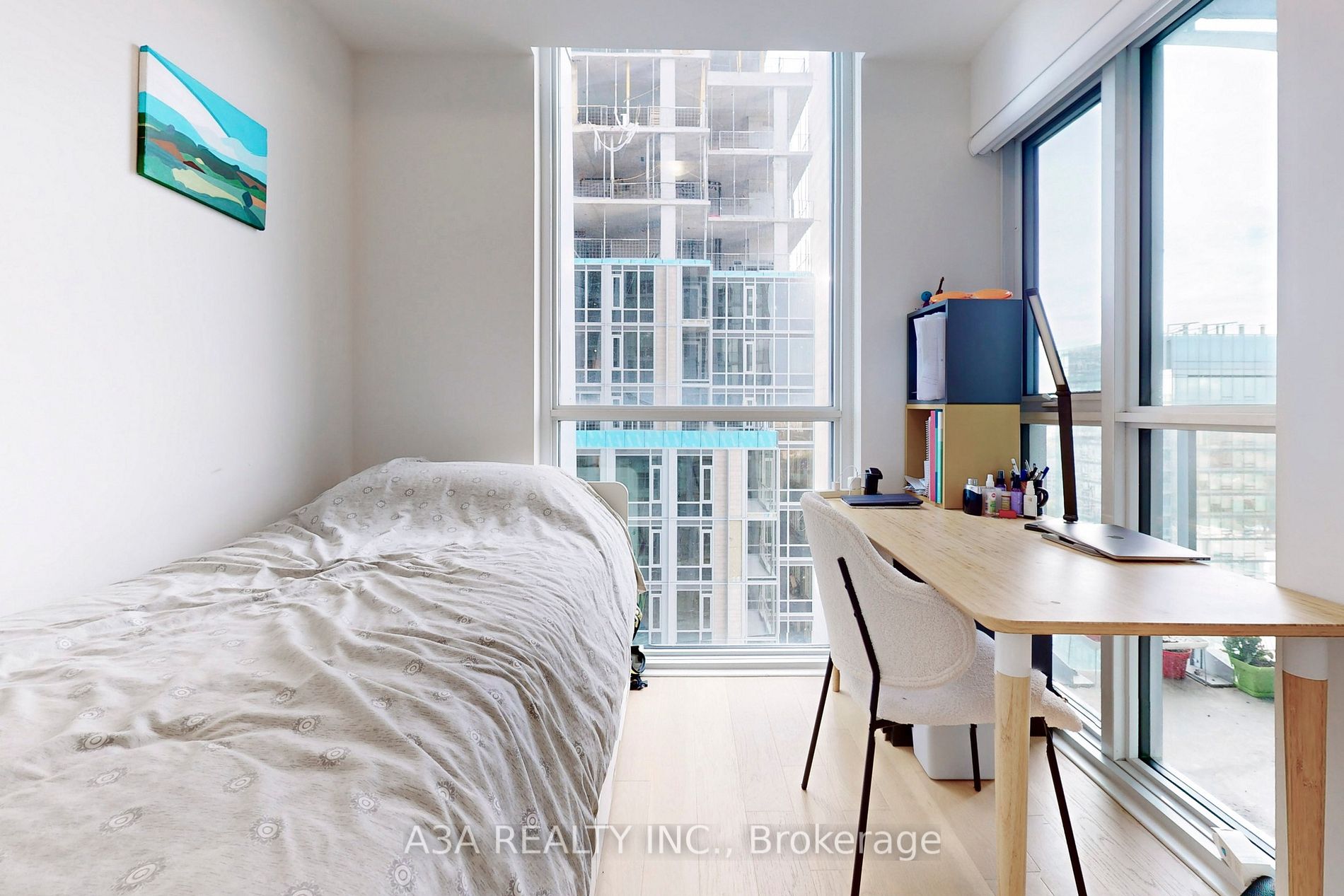 1 Yorkville Ave, #2605