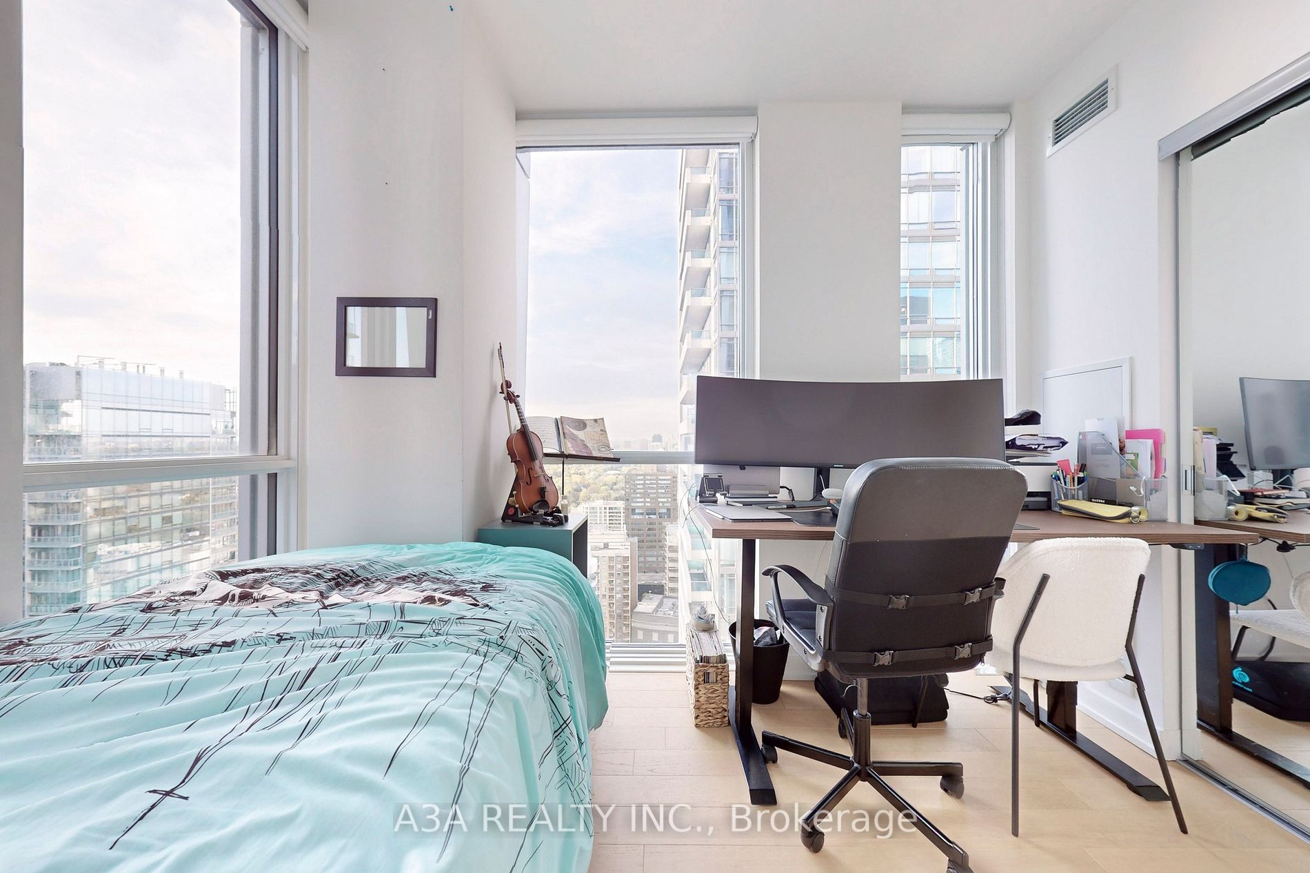 1 Yorkville Ave, #2605