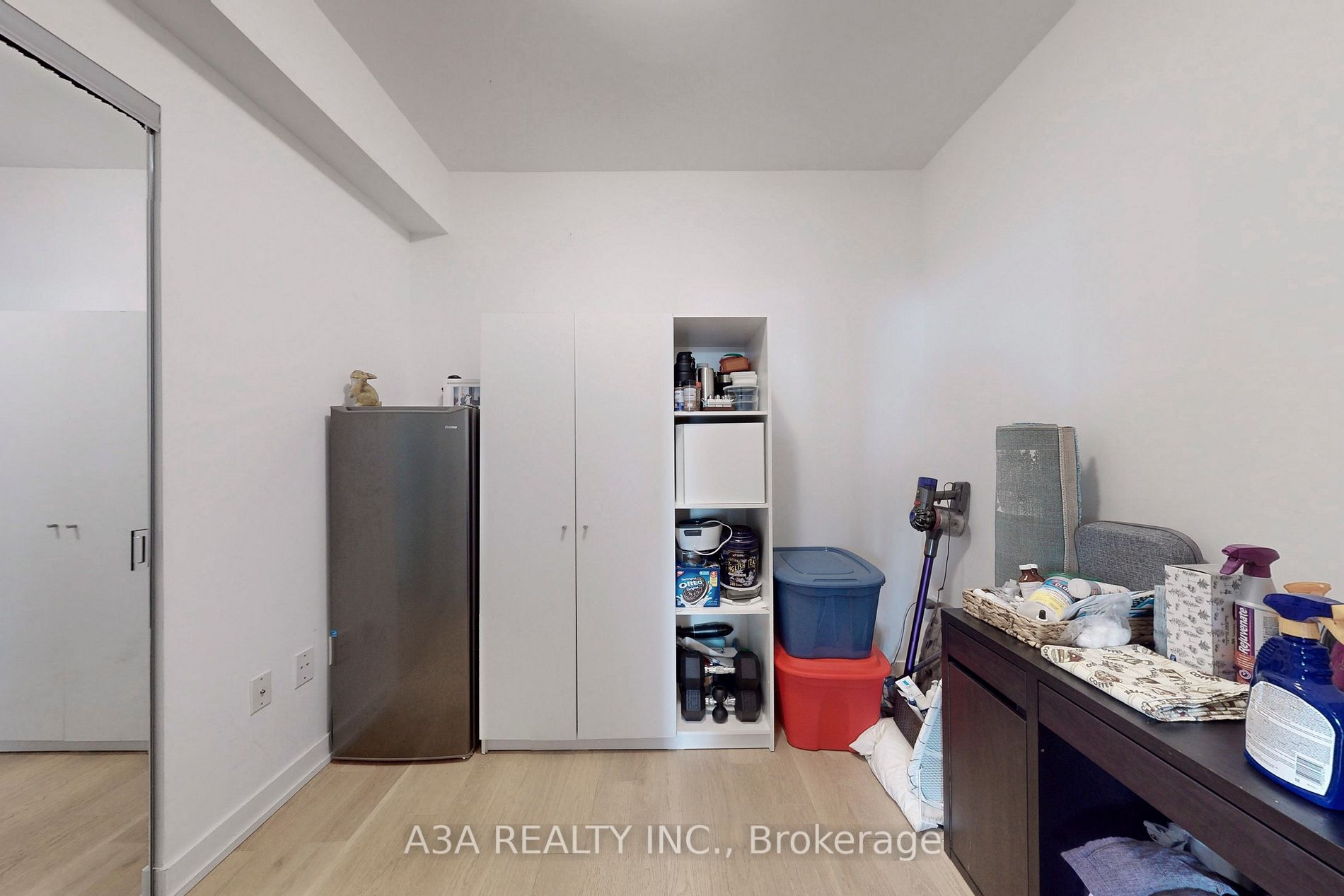 1 Yorkville Ave, #2605