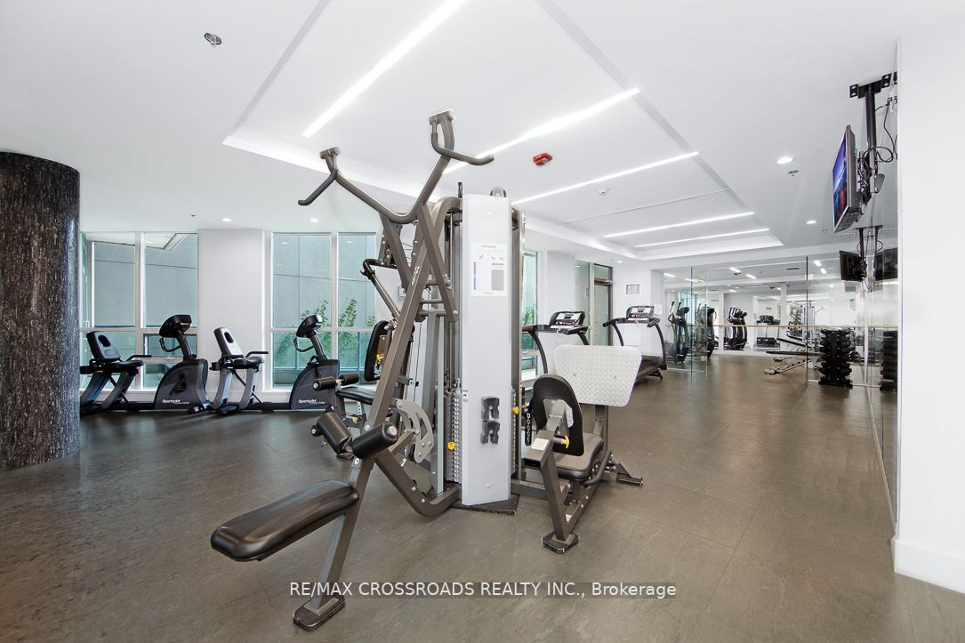 377 Madison Ave, #608