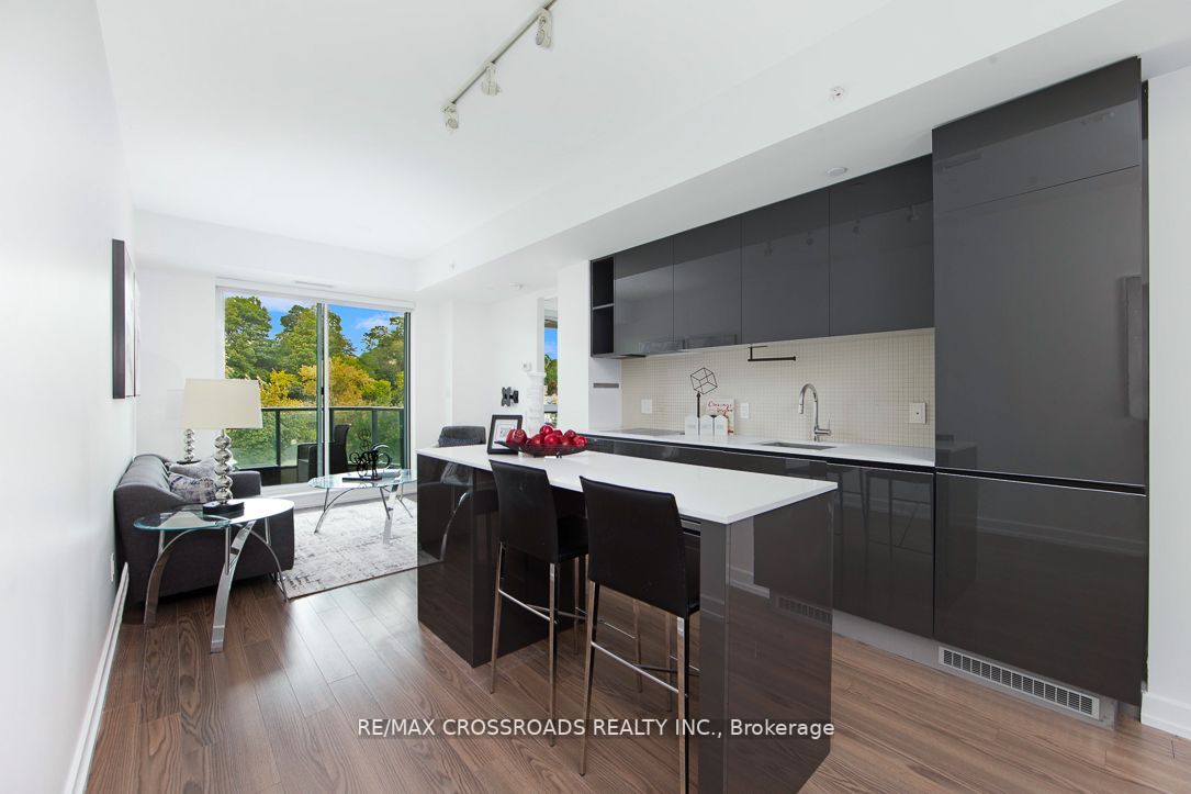 377 Madison Ave, #608