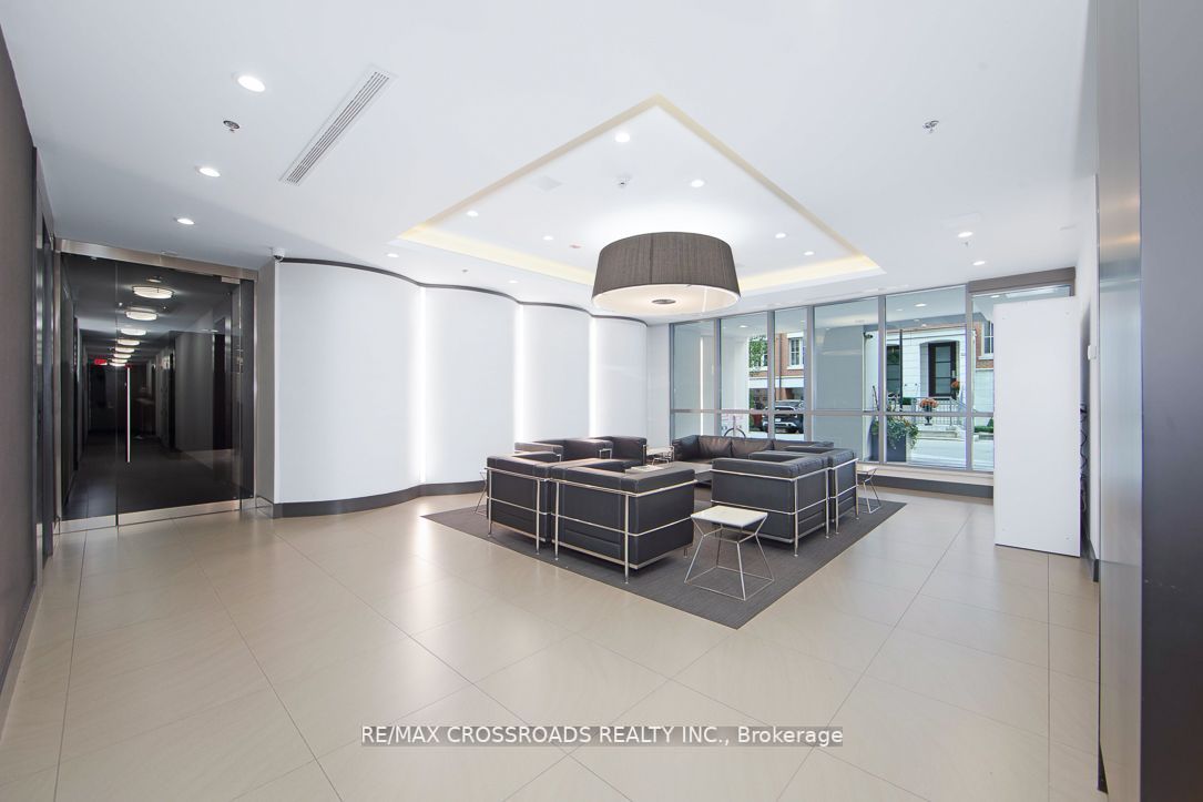 377 Madison Ave, #608