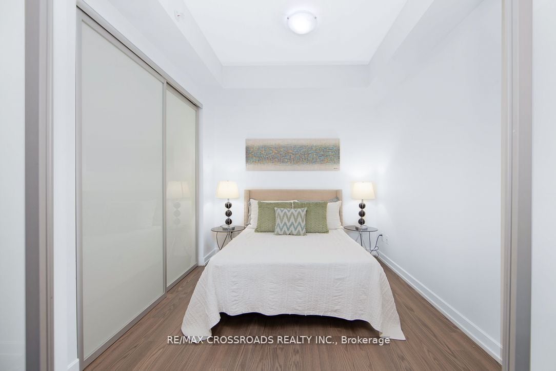 377 Madison Ave, #608