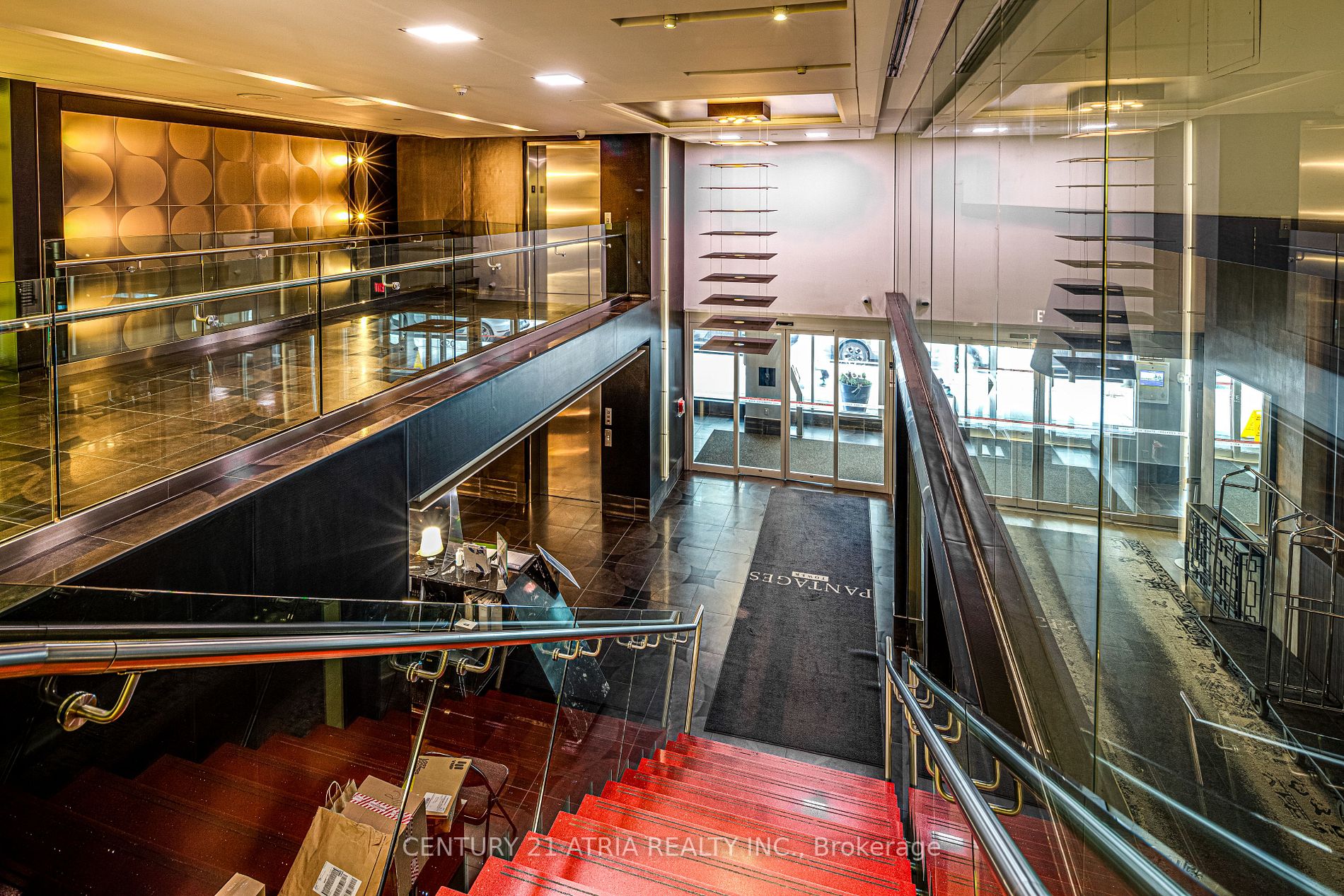 210 Victoria St, #809