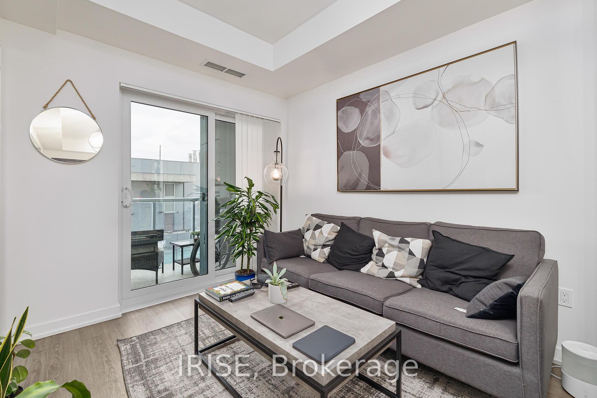 1 Yorkville Ave, #3606