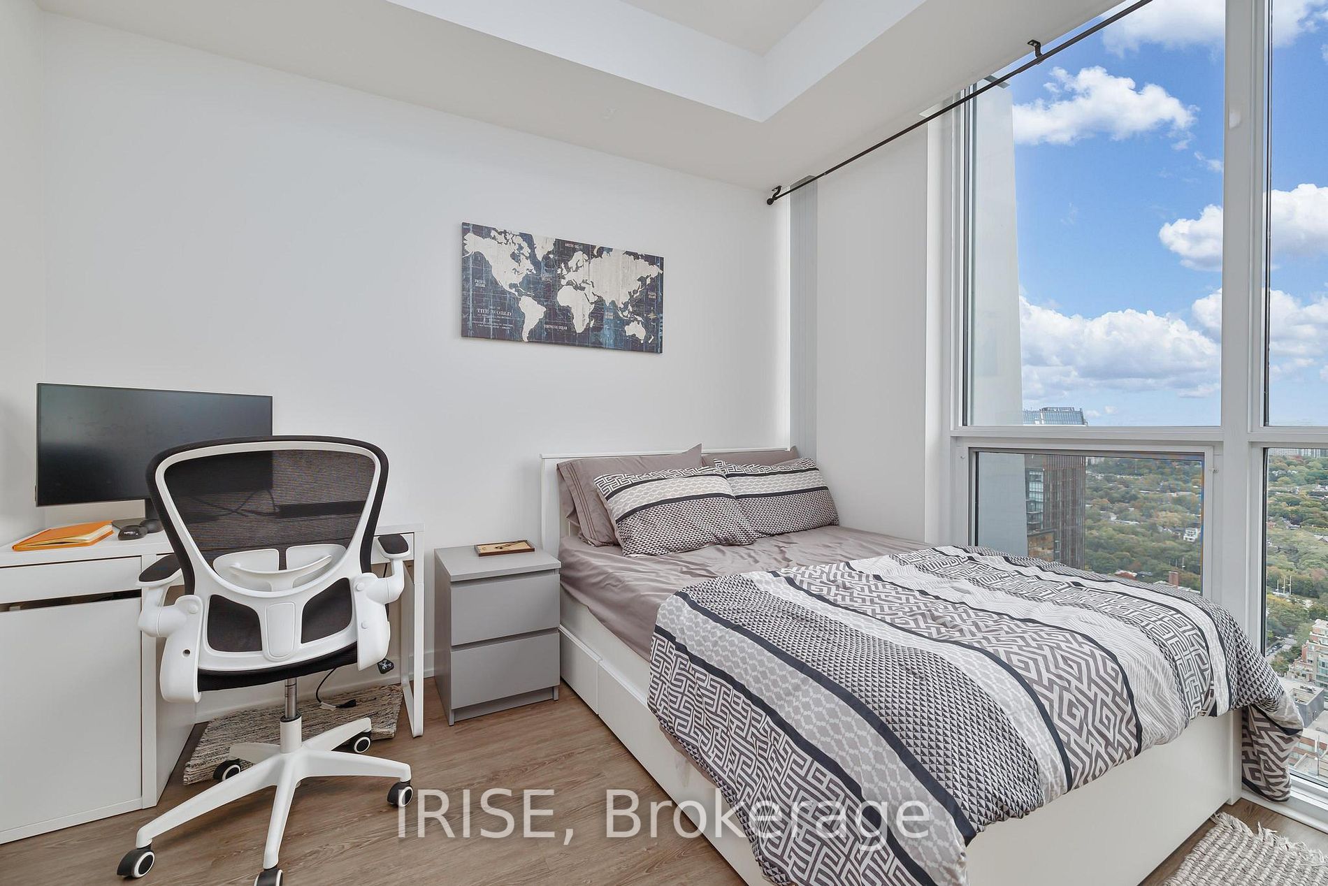 1 Yorkville Ave, #3606