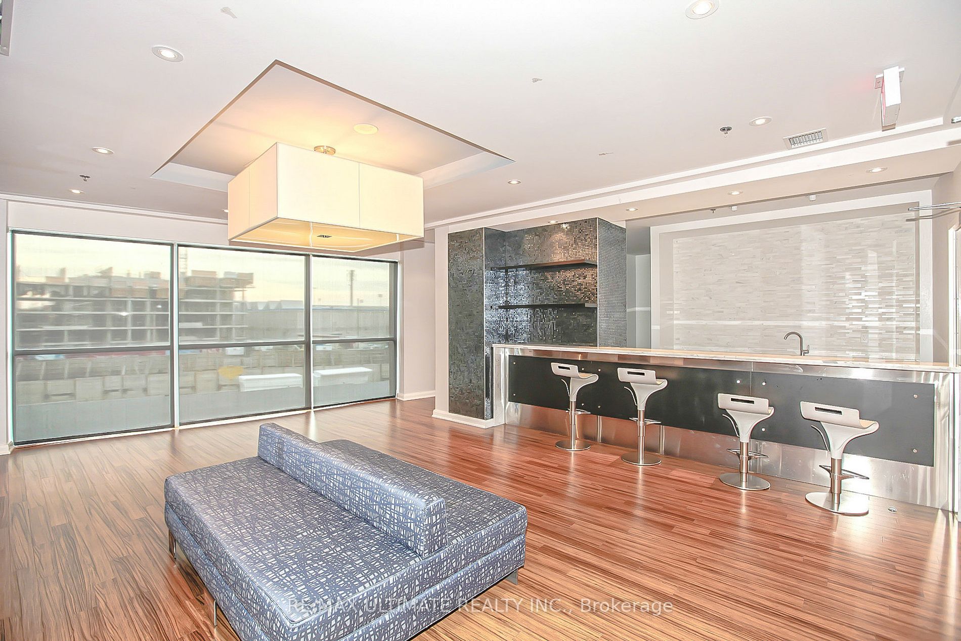 100 Western Battery Rd, #612