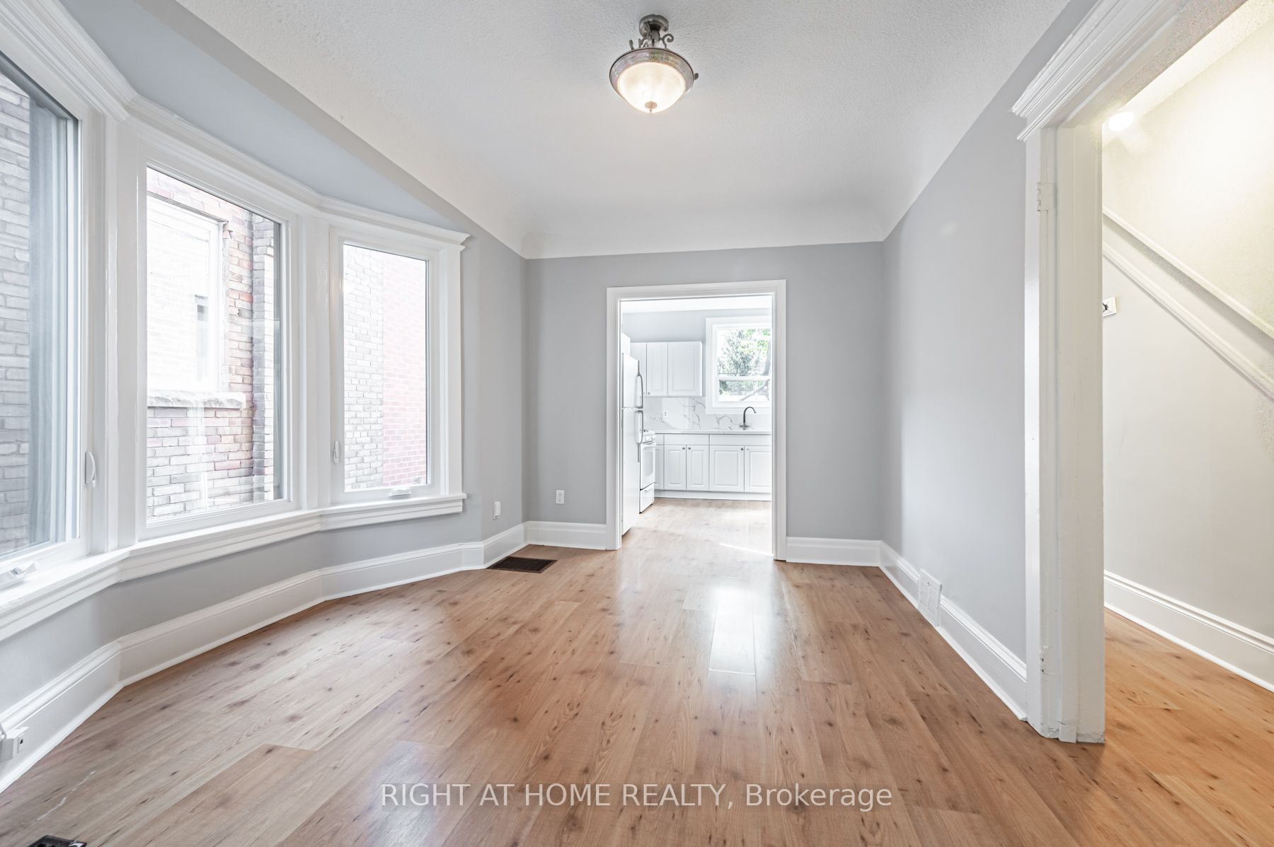 166 Grace St, #Main