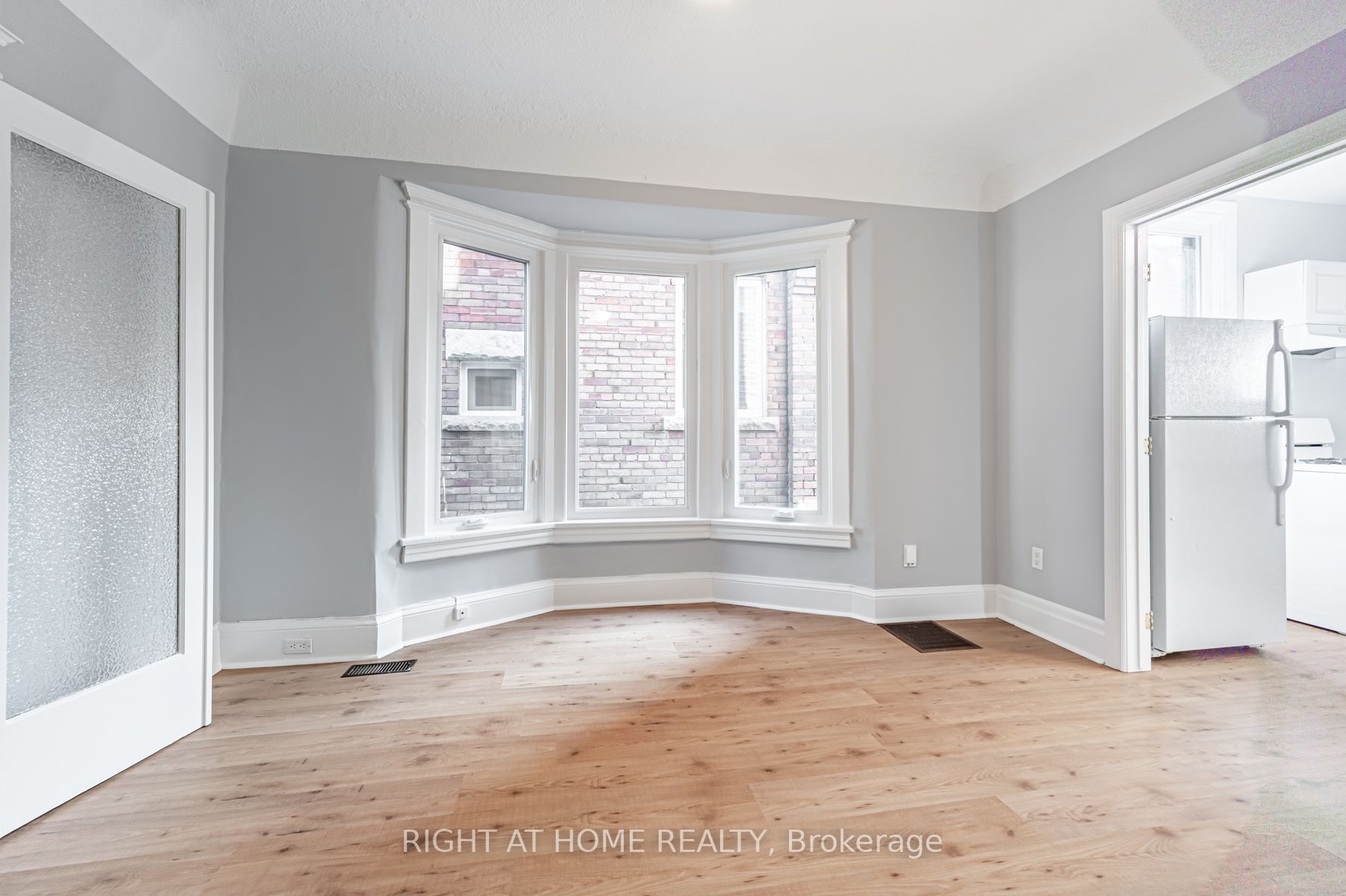 166 Grace St, #Main
