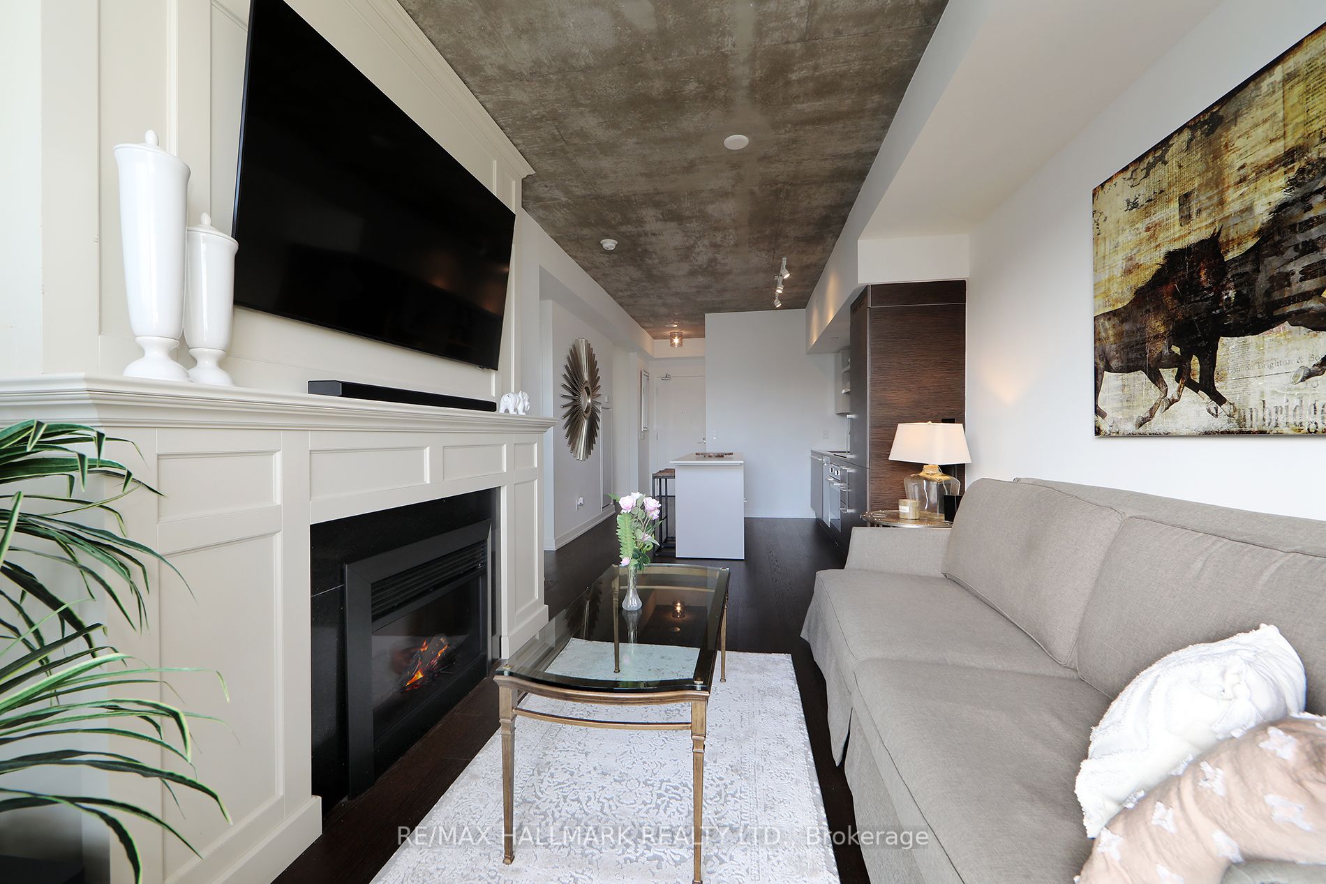1030 King St W, #705