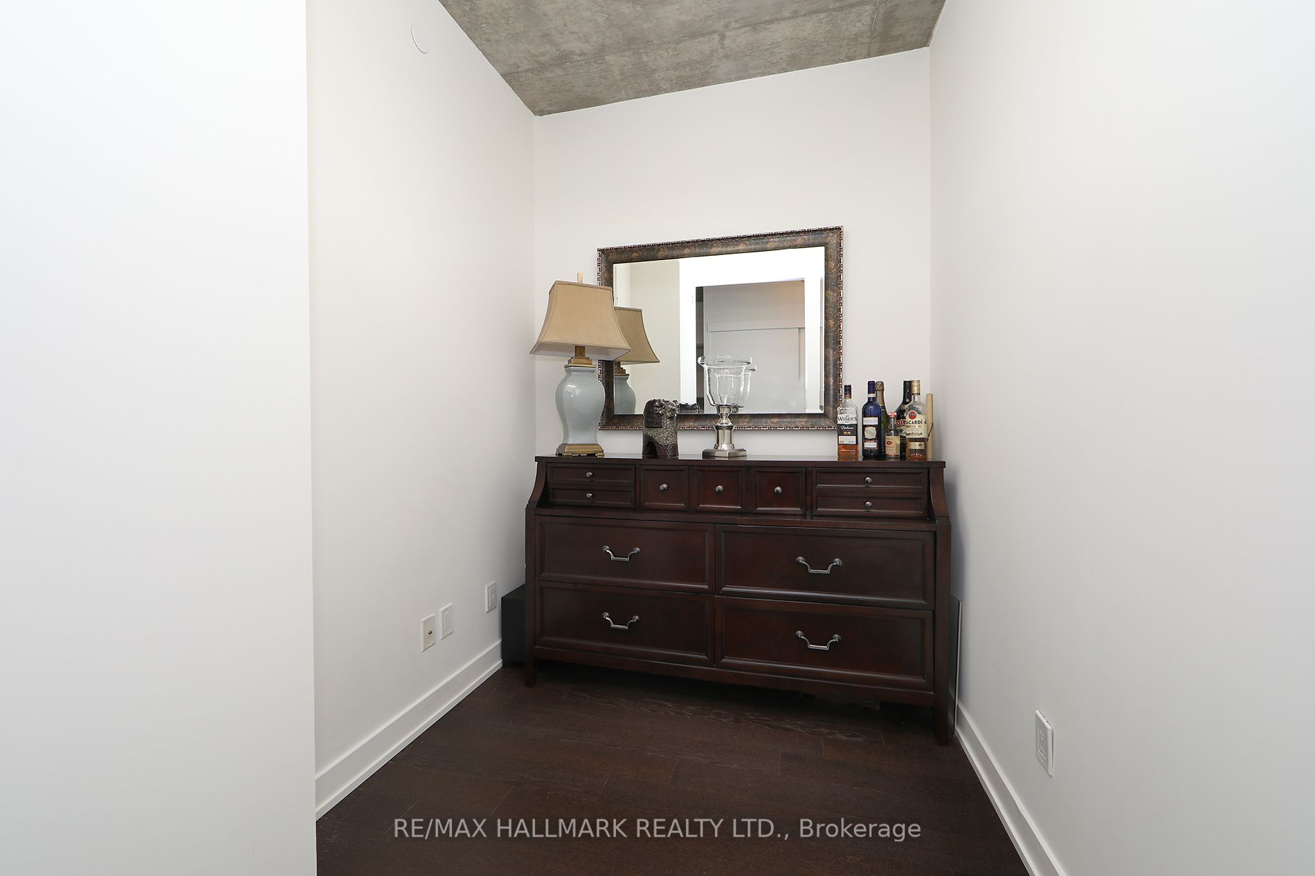 1030 King St W, #705