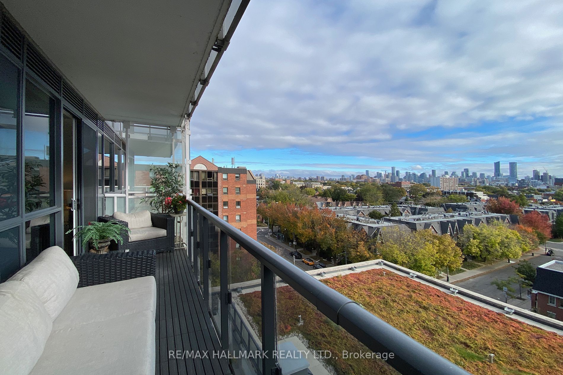 1030 King St W, #705