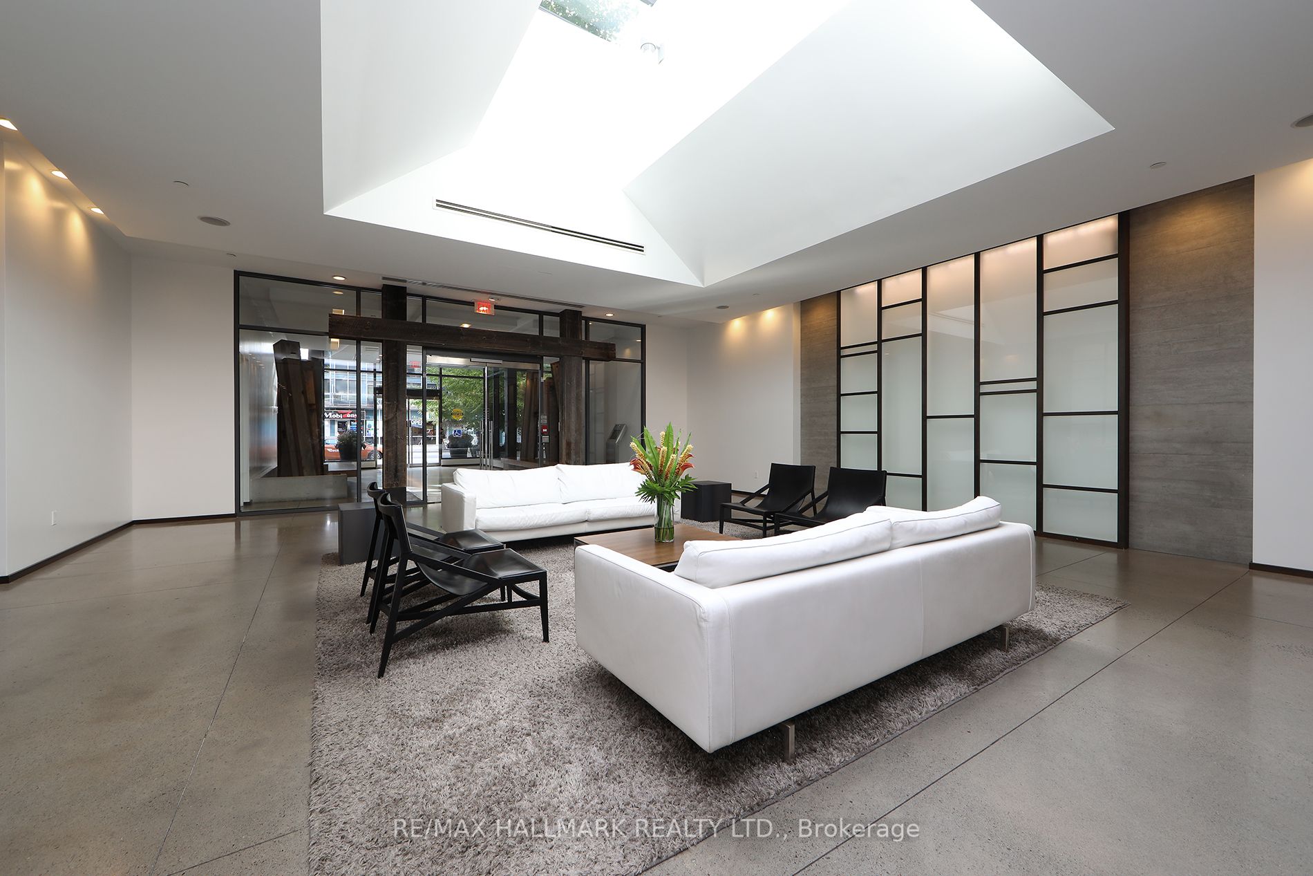 1030 King St W, #705